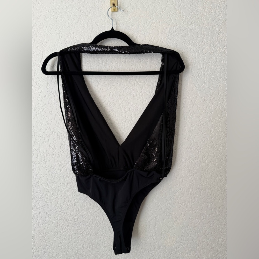 HALSTON CARY SEQUINS BODYSUIT Size 4 - Picture 5 of 10